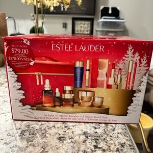 Estée Lauder beautiful collection kit!❤️ cost was $79, but had to purchase $45